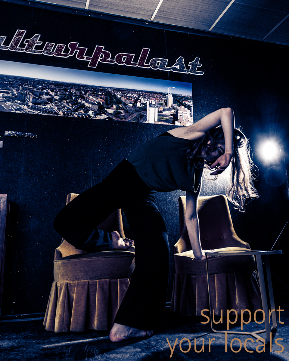 LINDENFOTO - "Support your locals" - Cara Rother tanzt in dem Musikclub KULTURPALAST (Hannover-Linden)
